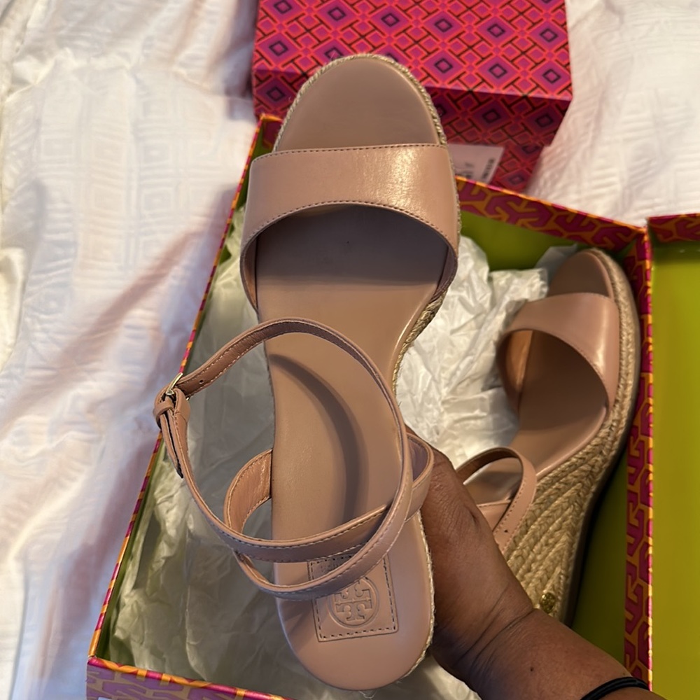 Authentic pinky nude TB wedge sandals,